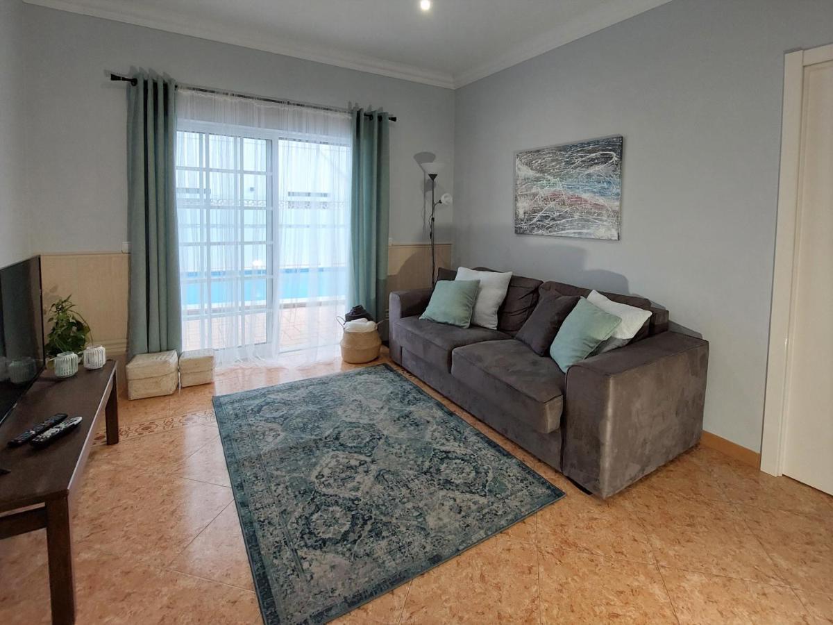 Margot: Grande Moradia Com Piscina Olhao