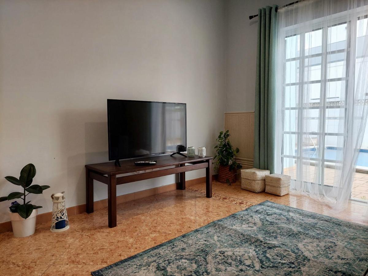 Margot: Grande Moradia Com Piscina Villa