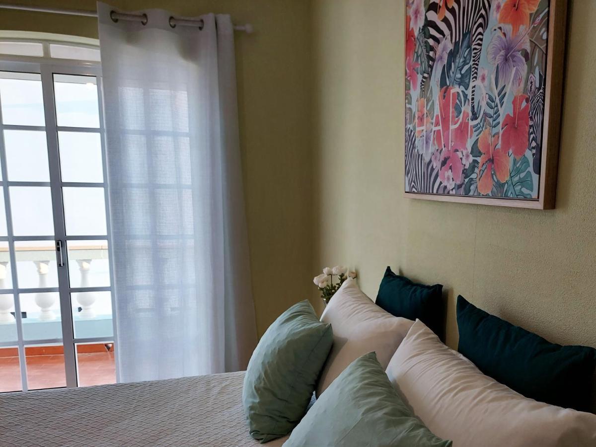 Margot: Grande Moradia Com Piscina Villa