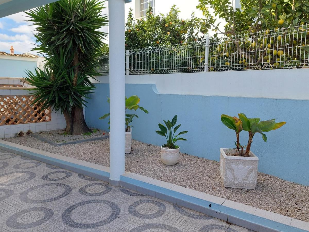 Margot: Grande Moradia Com Piscina * Olhao