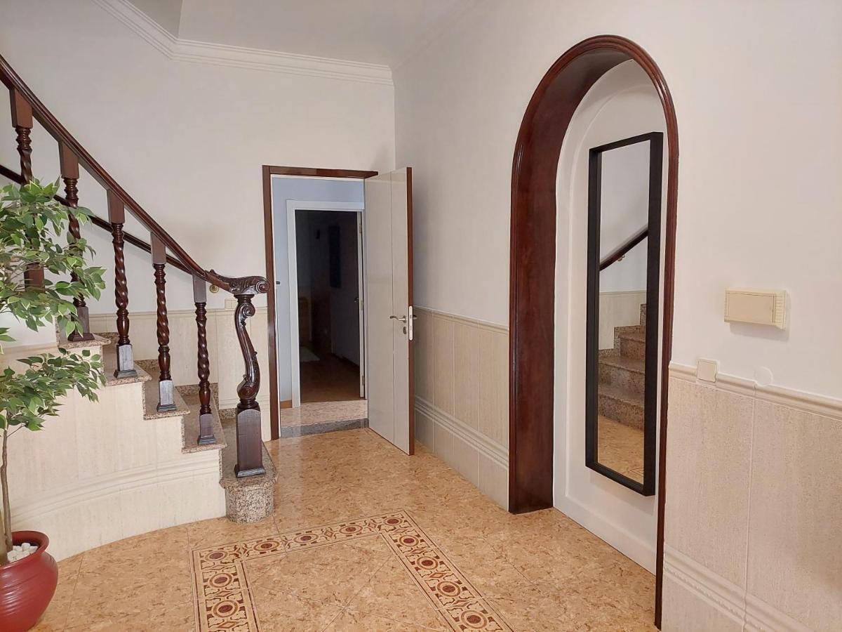 Margot: Grande Moradia Com Piscina Villa
