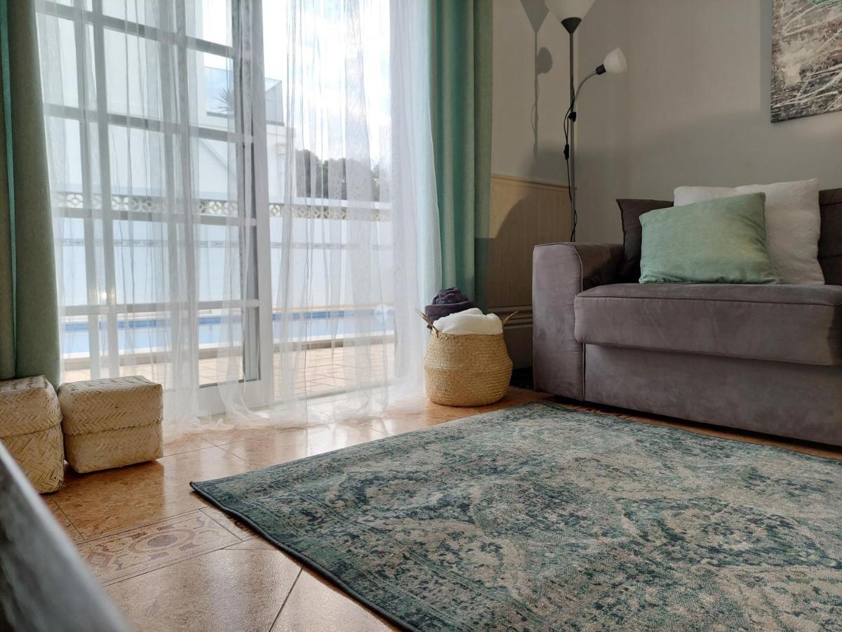 Margot: Grande Moradia Com Piscina